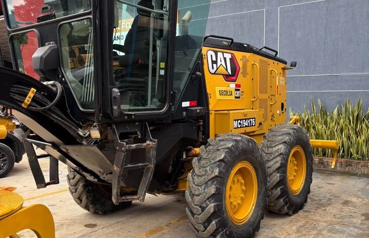 
								Motoniveladora Caterpillar 120 año 2020 completo									