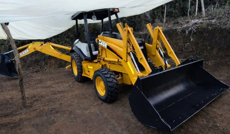 
								Retroexcavadora Case 580M turbo 4X4 año 2006  horas 7500 completo									