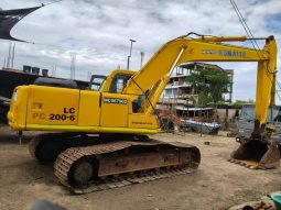 
										Excavadora Komatsu Pc200-6 añoo1997 completo									
