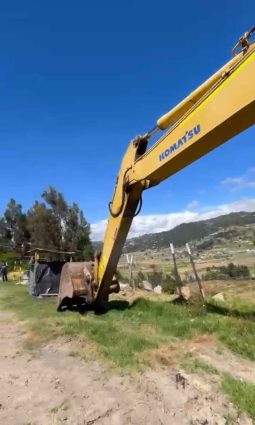 
										Excavadora Komatsu PC300-6 año 2001 Ubicacion Boyaca completo									