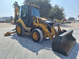 
										Retroexcavadora CATERPILLAR 420F IT año 2013 Horas 2988 completo									