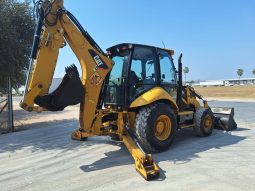 
										Retroexcavadora CATERPILLAR 420F IT año 2013 Horas 2988 completo									