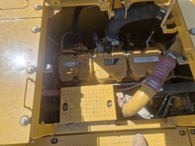 Exc Cat 374FL año 2019 peso 75 ton horas 8690