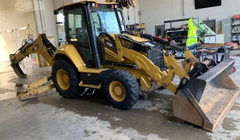 
								Retroexcavadora Caterpillar 420F2 IT año 2019 horas 3254 ubicacion importacion USD$69500 completo									
