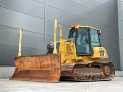 
										Bulldozer D8K LGPCaterpillar  año 2007 horas 16000 TRIMBLE 3D GPS (se vende por separado) Ubicacion Europa completo									