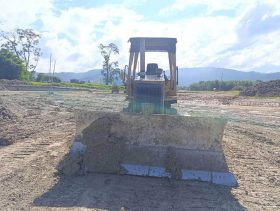 Bulldozer Caterpillar D4C 1998 horas 19200