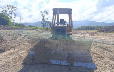 Bulldozer Caterpillar D4C 1998 horas 19200