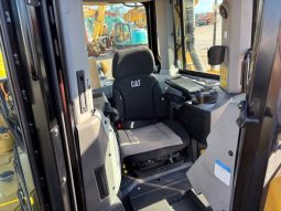
										Bulldozer Caterpillar D8T año 2023 Horas 893 serie AW800.. completo									
