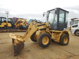 Cargador Caterpillar 901B año 2005