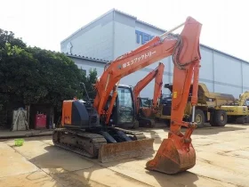 Excavadora ZX135 US año 2013-3 Horas 4070 ubicacion Europa