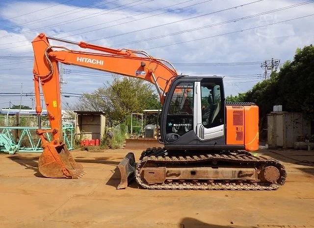 
								Excavadora ZX135 US año 2013-3 Horas 4070 ubicacion Europa completo									