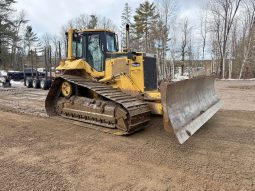 
										Bulldozer Caterpillar D6M transmision nueva horas 17000 año 1998 completo									