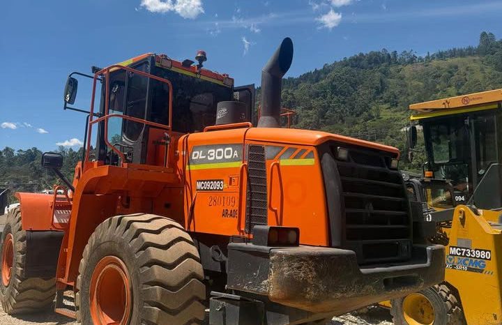 
								Cargador Frontal Doosan DL300A año 2018 horas 11750 completo									