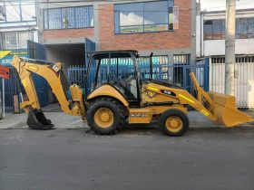 Retroexcavadora Caterpillar 416E año 2007 horas 7500