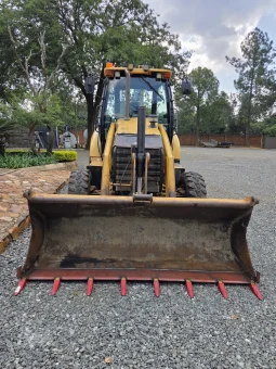 
										Retroexcavadora Caterpillar 416F año 2018 Horas 140000 impotacion completo									