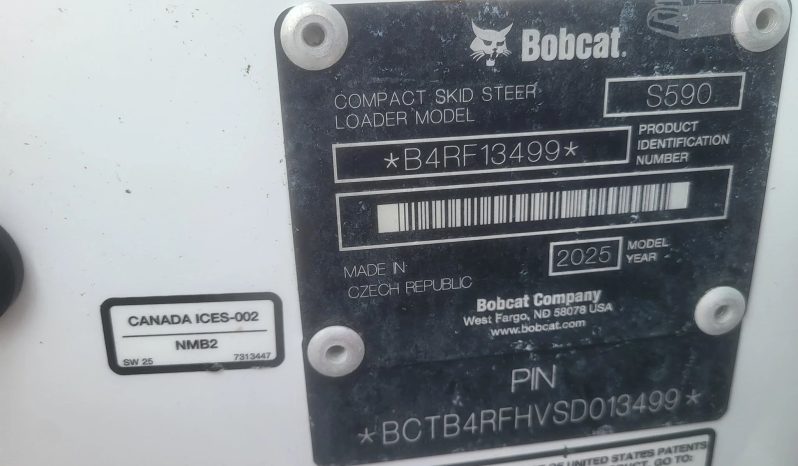 
								Minicargador Bobcat S590 año 2025 horas 1495 completo									