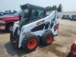 
										Minicargador Bobcat S590 año 2025 horas 1495 completo									