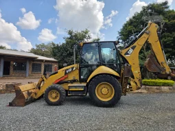 Retroexcavadora Caterpillar 416F año 2018 Horas 140000 impotacion