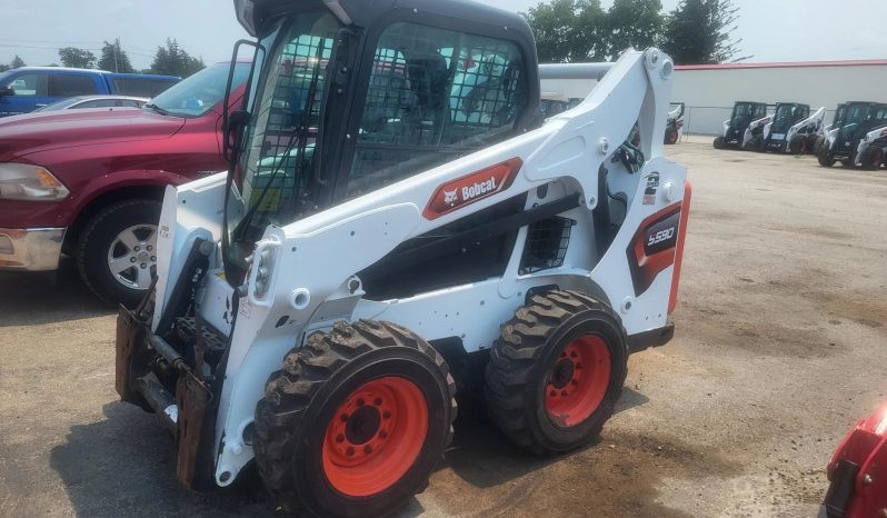 
								Minicargador Bobcat S590 año 2025 horas 1495 completo									