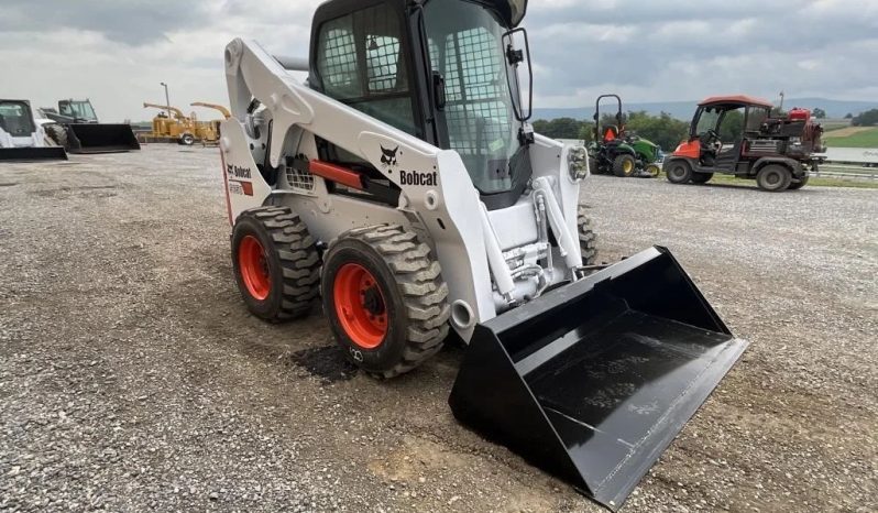 
								Minicargador Bobcat S650 año 2018 USD$17000 EXW horas 6366 completo									