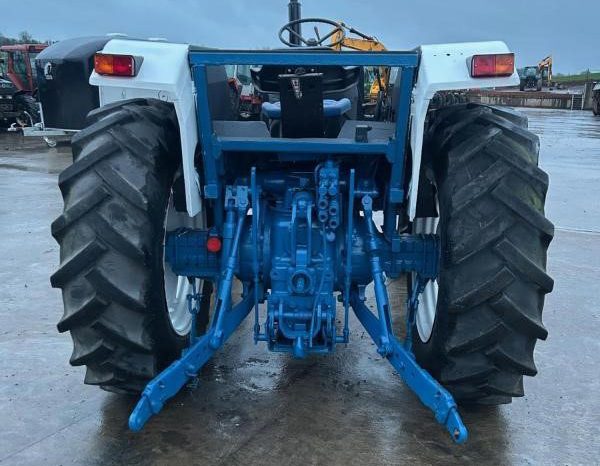 
								Tractor Ford 6610 año 2000 En muy buen estado, completamente revisado y repintado con buenos neumáticos. Ubicacion USA completo									