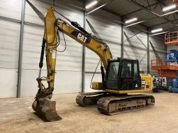 Excavadora Caterpillar 313-F LGC año 2017  horas 11151  aire acondicionado ubicacion Europa