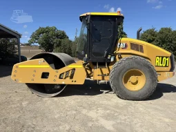 
										Vibrocompactador Caterpillar CS12GC año 2021 Horas 923 completo									