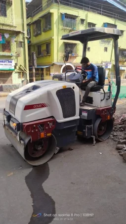 
										Vibrocompactador Dynapac CC125 año 2026 horas 4 nuevo peso6613.87 LB completo									