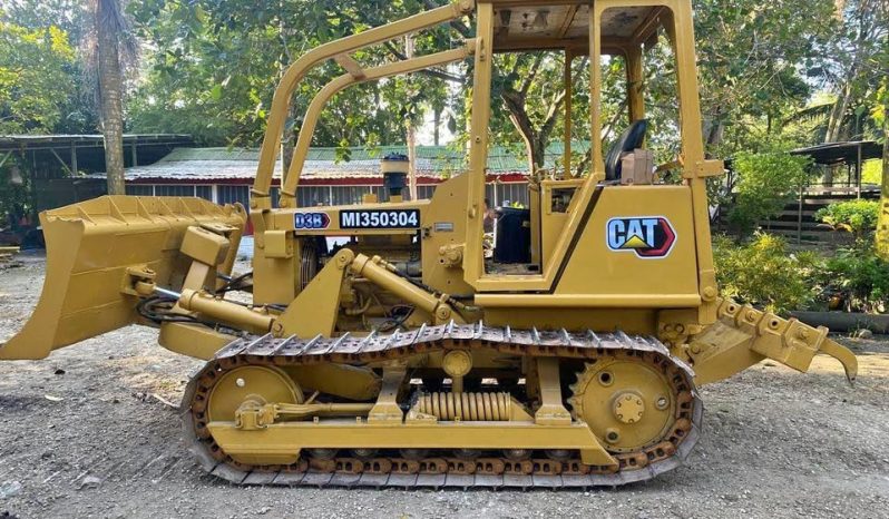 
								Bulldozer Caterpillar D3B completo									
