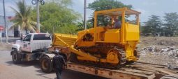 
										Bulldozer Caterpillar D4E año 1981 completo									