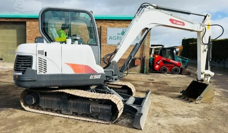 
								Exc. Bobcat E58 horas 4659 año 2018 completo									